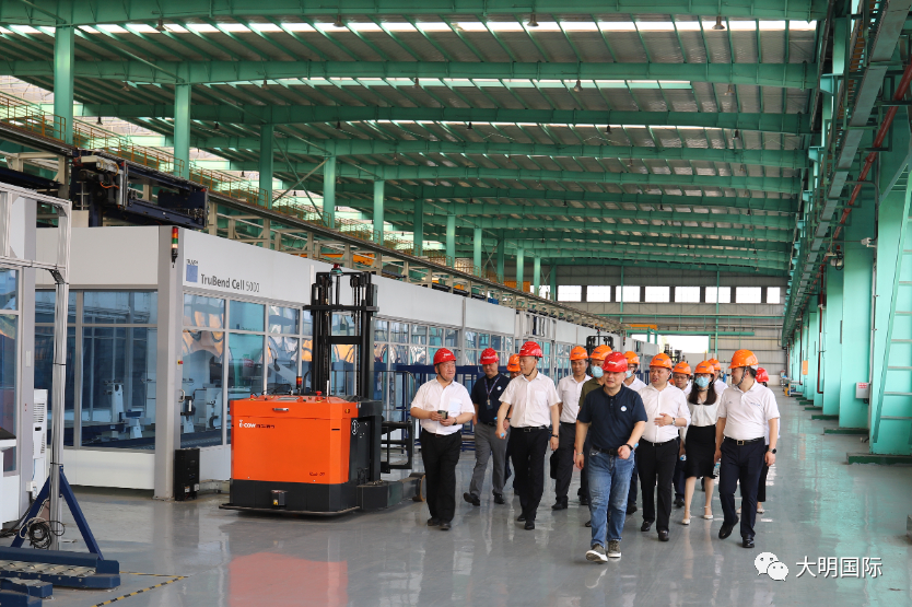 大族產業集團董事長高云峰一行來訪大明靖江基地